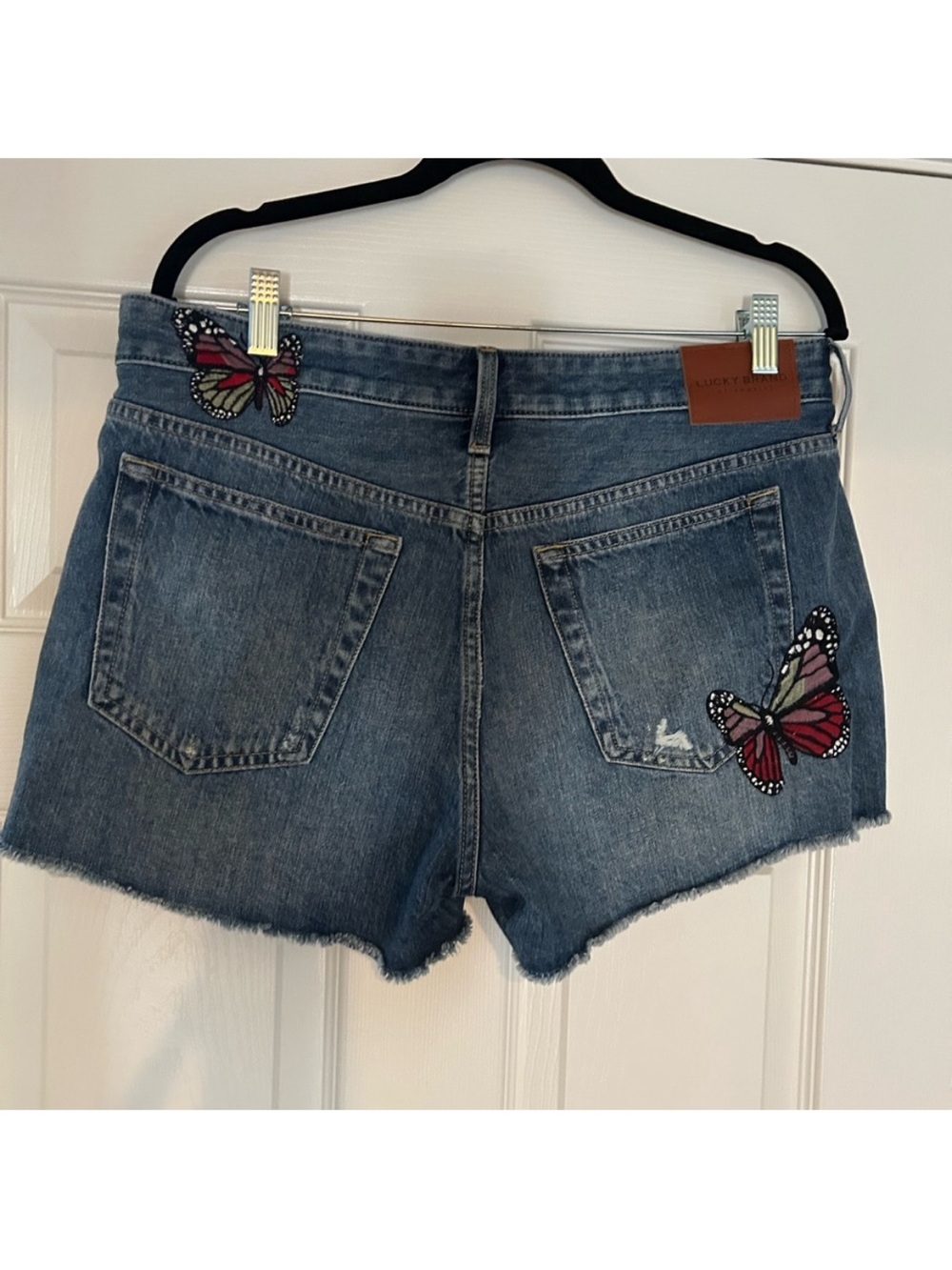 Lucky Brand Mid Rise Boy Short, size 30, EUC, embroidered butterflies